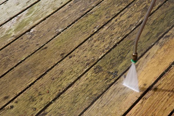 Deck Mold Removal in Santa Cruz