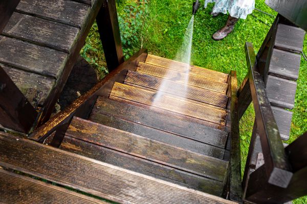 Wood Power Washing in Santa Cruz